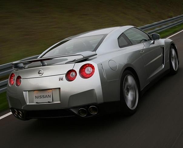 Nissan GT-R